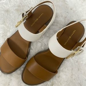 Tommy Hilfiger white and brown sandal.